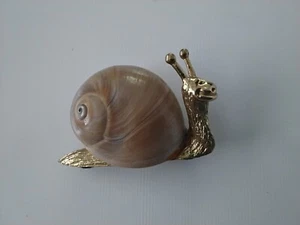 DEMOTT SCHNECKE MIT EINER MUSCHEL AUF 24 K VERGOLDET - Bild 1 von 8