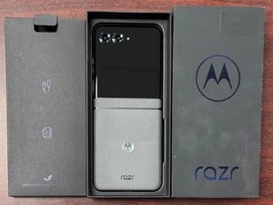 Open Box 9/10 - Moto Razr 5G 2024 (256GB, 8GB) 6.9" (Unlocked) - Grey - Picture 1 of 3