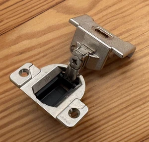 Blum COMPACT 110° Hinge 30.310-11.02  w/ 1 5/8" OL #130-01.218 Base Plate Nickel - Picture 1 of 11
