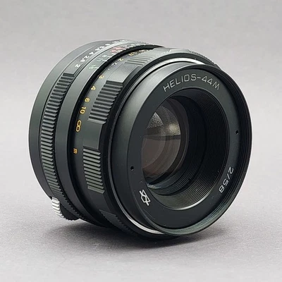 Vintage Helios 44M 58mm f/2 Lens – M42 Mount – Legendary Swirly Bokeh – Portrait - Image 1 of 4