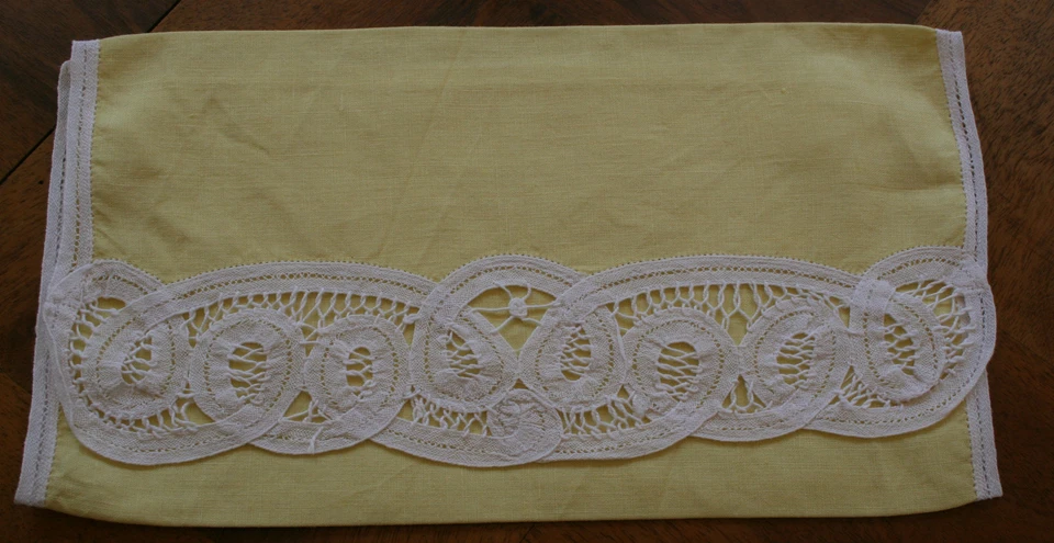 range serviette, pochette ancienne ,broderie, linge ancien - Photo 1/1