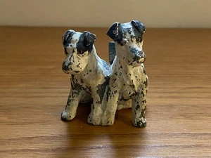Antigua figura de perro con soporte de papel de metal fundido pintado en frío de Alemania KA-11 - Imagen 1 de 6
