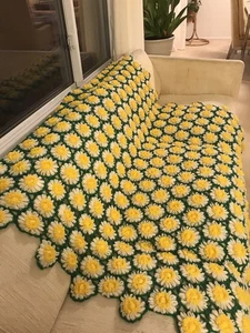 Helle Handarbeit Boho gehäkelt 3D Gänseblümchen Blume Afghan Überwurf 62x54 Zoll Skurril - Bild 1 von 6