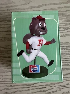2022 Richmond Flying Squirrels FauxBack Squirrel Nutzy Mascot Bobblehead SGA - Bild 1 von 6