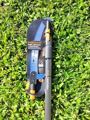 Fiskars QuikFit 4.4 Metre Extendable Pole Saw - image 1 of 4