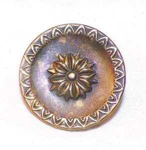 Antique Brass Button Dahlia Flower P B & Co Deponirt Wire Shank #33 - Picture 1 of 3
