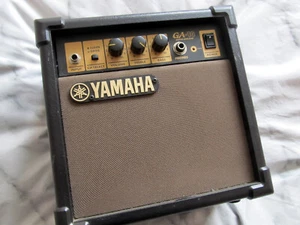 YAMAHA GA-10 GUITAR AMPLIFIER (10watts) - Picture 1 of 3