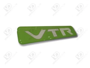 CITROEN COMPATIBLE SAXO VTR GREEN UNIQUE DOOR BADGES PAIR DOMED RESIN GEL - Picture 1 of 1