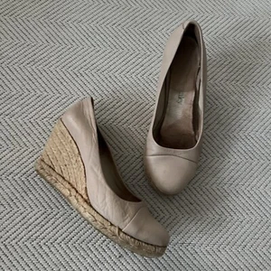 Zapatos alpargata de cuña de cuero nude para mujer de Russell & Bromley talla 5/38 - Imagen 1 de 9