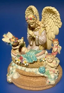 VINTAGE music box Angel And Cherubs Praying And Flying Over Baby In A Basket. - Bild 1 von 9