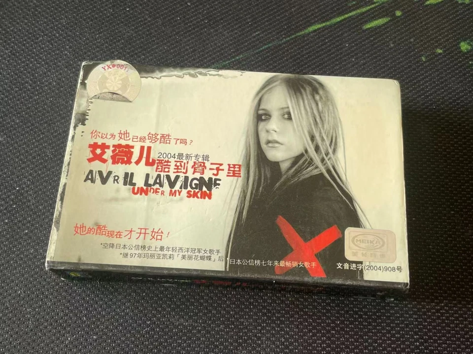 Avril Lavigne Under My Skin China First Edition +insert Cassette Tape Very Rare Foto 1 de 4