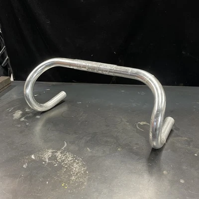 Barras abatibles vintage Cinelli antiguo logotipo Giro d'Italia - 26 mm x 365 mm - usadas Foto 1 de 4