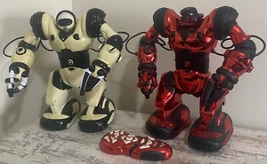 WoWee Robosapien X - 2x 14" juguetes mecánicos + mando a distancia, usado. - Imagen 1 de 6
