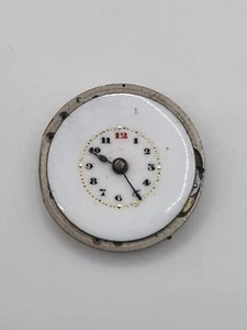 Movimiento de reloj de porcelana pequeña sin marca para piezas/reparaciones 24,77 mm - Imagen 1 de 11