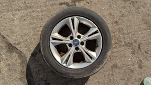 FORD FOCUS ALLOY WHEEL 16" MK3 5 STUD 215 55 16 (SCRATCHES & BAD TYRE) #2 - Picture 1 of 6