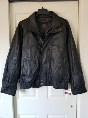 Chaqueta de bombardero de cuero vintage clásica para hombre Wilson nueva con etiquetas forro aislante talla 46 Foto 1 de 4