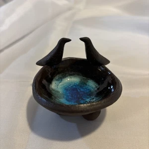Miniature Ceramic Trinket Dish w/ Two Birds & Melted Glass in Center/Signed - Picture 1 of 6