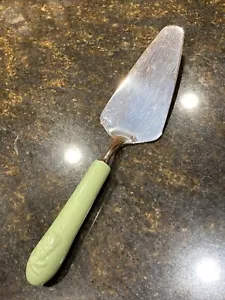 Williams Sonoma Ceramic Green Bunny Rabbit Pie or Cake Server - Picture 1 of 7