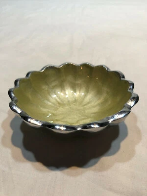 Cuenco, Hecho a Mano, 4" Diámetro, Esmalte y Aluminio, Julia Knight Foto 1 de 2