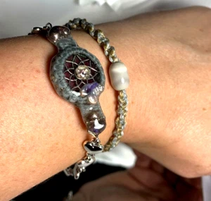 Two-Piece Handcrafted Artisan Bracelets, Art Resin Charm with hearts and Macramé - Picture 1 of 8