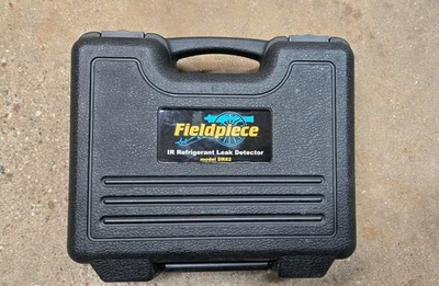 Fieldpiece DR82 LCD Infrared Refrigerant Leak Detector with Case - Image 1 of 3