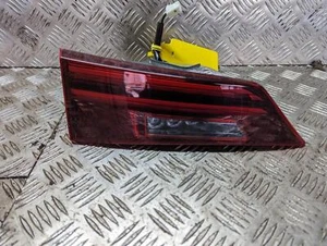 LEXUS IS300 - Luz interior trasera del conductor 13-21 - Imagen 1 de 6