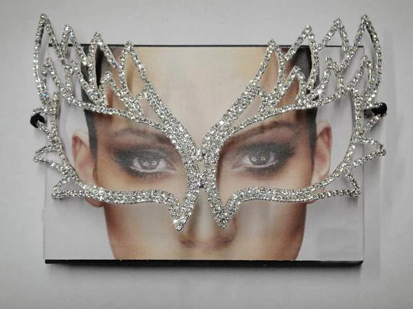 Gorgeous Eye Mask New Crystal Rhinestone Royal Venetian Masquerade Wedding Prom - Image 1 of 1