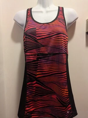 Regata atlética feminina Danskin Now média vermelha/preta alça cruzada - Imagem 1 de 4