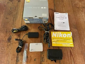 Nikon Coolpix S1 Compact Digital Camera 5.1MP 3x Zoom W/ Charger Manuals Tested - Picture 1 of 13