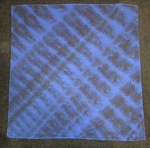 *BOGO* Bandana Tie Dye Tinte Hielo Enrollado Azul Y Negro - Imagen 1 de 1