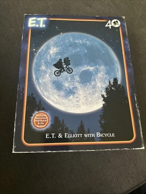 NECA E.T. The Extra-Terrestrial 40th Anniversary Elliott With Bicycle Box Damage - Image 1 of 4