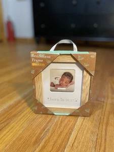 Kate & Milo Rustic Born in 2025 Frame Keepsake Photo Frame - Picture 1 of 9