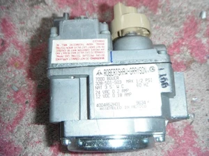 Robertshaw 7000 BGVER 24V Ofen Gasventil 328-501-503 - Bild 1 von 9