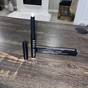 Bobbi Brown Long Wear Cream Eye Shadow Stick Shade: Cashew (Matte) Full Size - Picture 1 of 4