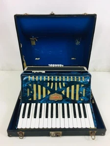 Accordion TOMBO No.181 Blue 30 keys with hard case Musical Instruments - Picture 1 of 12