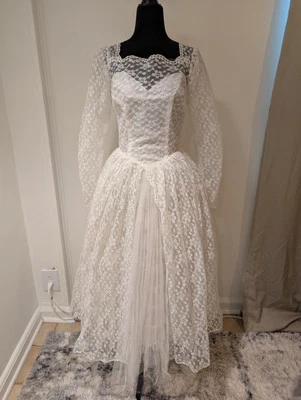 Vintage 1950s Sears Kerrybrooke White Lace Wedding Dress Tulle Tea Length  - Image 1 of 4