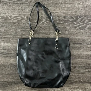 Bolso de hombro Michael Kors negro charol cadena dorada correa - Imagen 1 de 7
