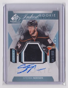 2015-16 UD SP GAME-USED INKED ROOKIE SWEATERS 90/149 STEFAN NOESEN #IRS-SN DUCKS - Picture 1 of 2