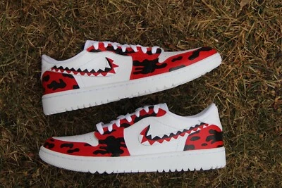 Jordan 1 Low Rojo Camuflaje Tiburón Personalizado - Rojo y Negro Camuflaje Tiburón Para Hombres Foto 1 de 4