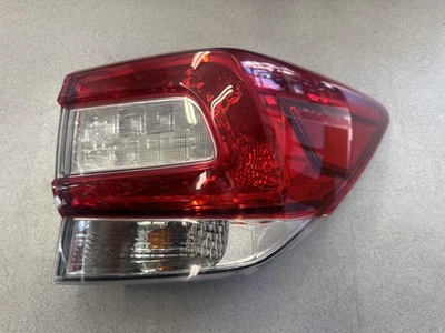 Luz trasera exterior del lado del pasajero derecho Subaru Crosstrek 2020-2023 OEM 84912FL261 Foto 1 de 4