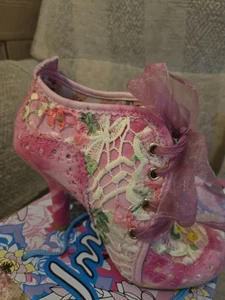 IRREGULAR CHOICE PINK BOOTS SIZE UK 4 BOXED VERY GOOD CONDITION - Picture 1 of 8