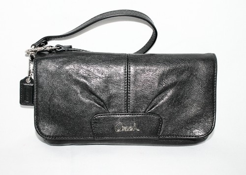 Portafoglio Coach Ashley nero plissettato pelle patta braccialetto cinturino 2 posizioni