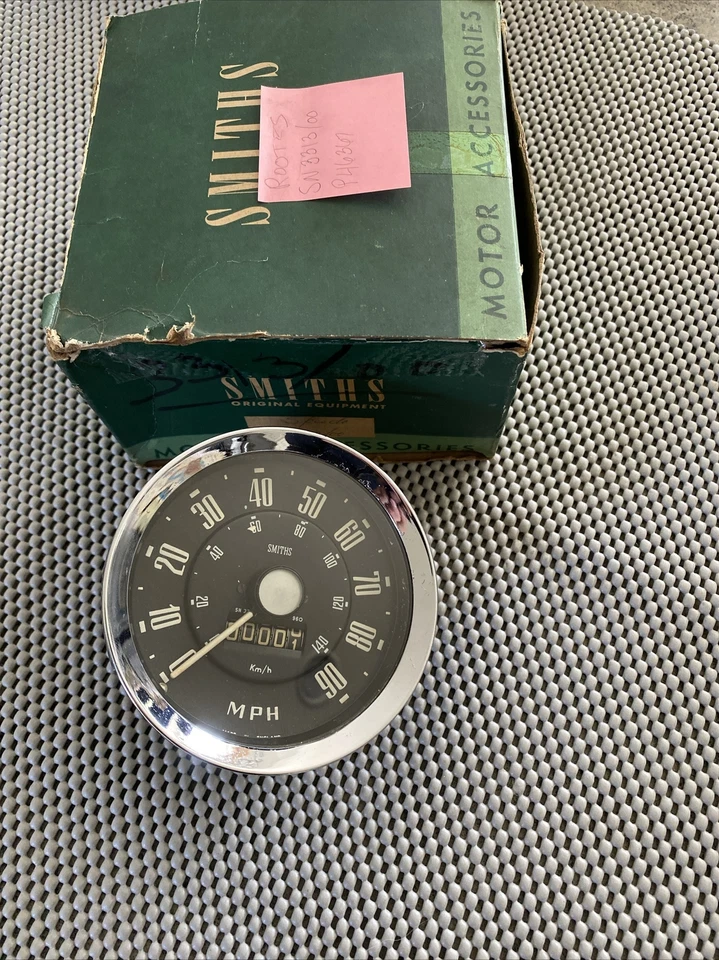 Smiths Speedometer  Vintage NOS  Hillman Minx Deluxe MK III And 3A  SN3313/00 - Image 1 of 4