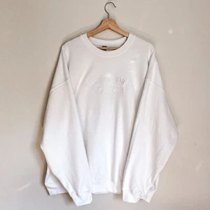 Gildan Unisex White Embroidered Sweatshirt Oversized Pullover Crewneck Size 2XL - Picture 1 of 8