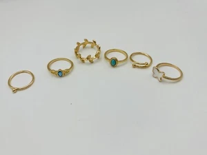 6 piece ring set, gold, sz 6 -9, dots and butterfly - Picture 1 of 6