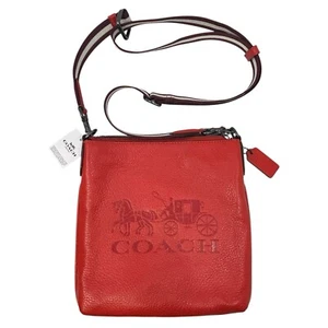 Bandolera Coach 1897 Jes Slim con caballo y carro en QB/Miami Rojo Nueva - Imagen 1 de 5
