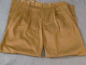 Men's Docker's Pleated Classic Fit Pants; Sand ; Size: 33x32; Great Condition! - Picture 1 of 8