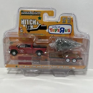 Greenlight Hitch & Tow - 2017 Ram 2500 & Flatbed Trailer w/Tree 1:64 Set ToysRUS - Picture 1 of 5