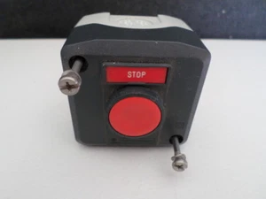 Stazione di controllo a pulsante Telemecanique XAL-DK H7 con contatto ZEN L1121 - Foto 1 di 4