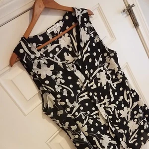 Rose + Olive Sleeveless Tunic Top Plus Sz 1X Black Floral Career Office E-2 - Picture 1 of 9